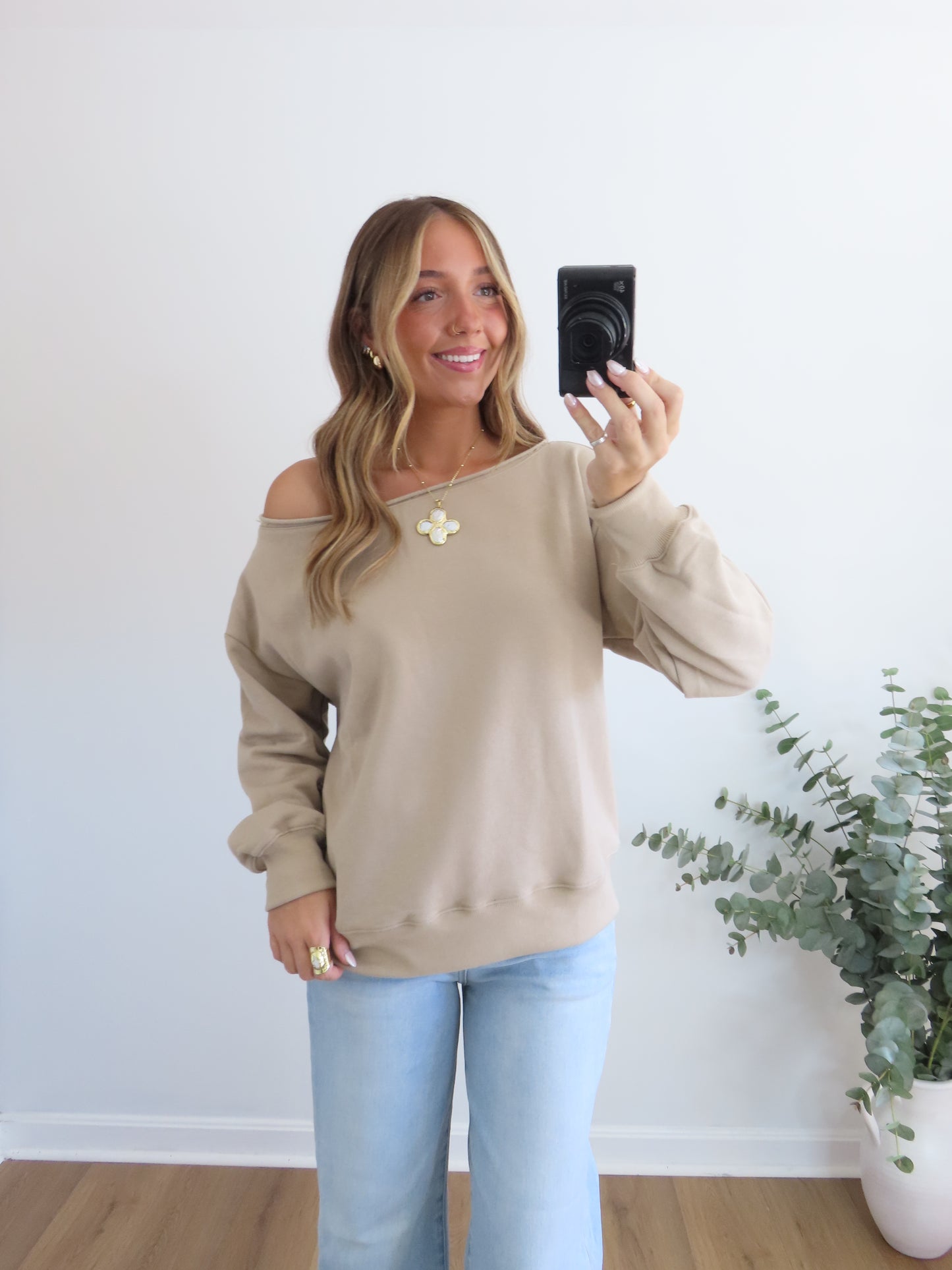 Stay Awhile Pullover