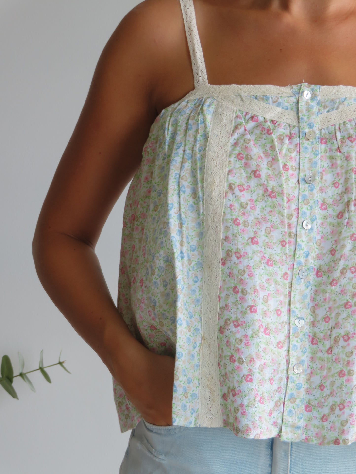 Spring Picnic Tank