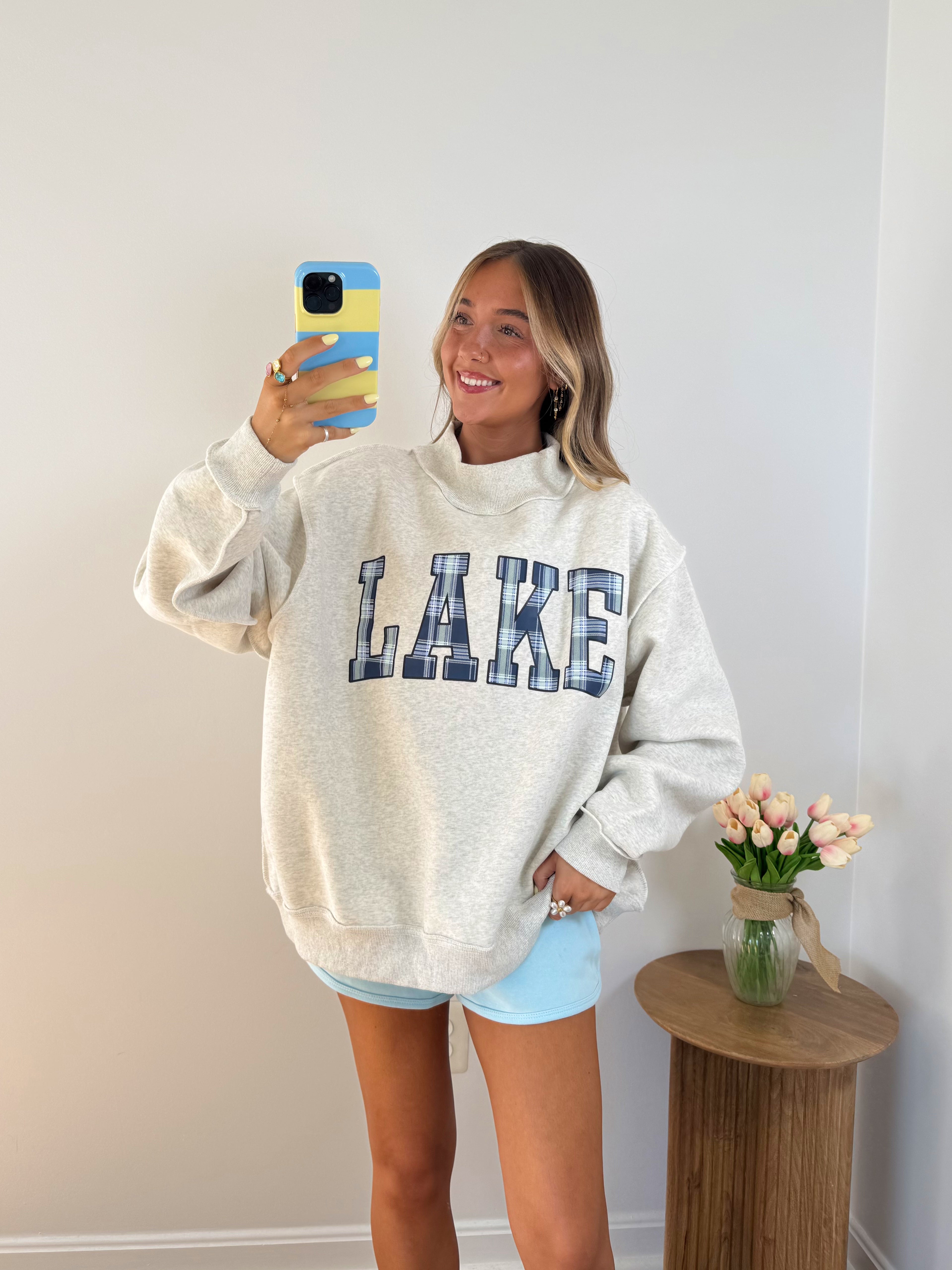 Lake/Mountain Mockneck