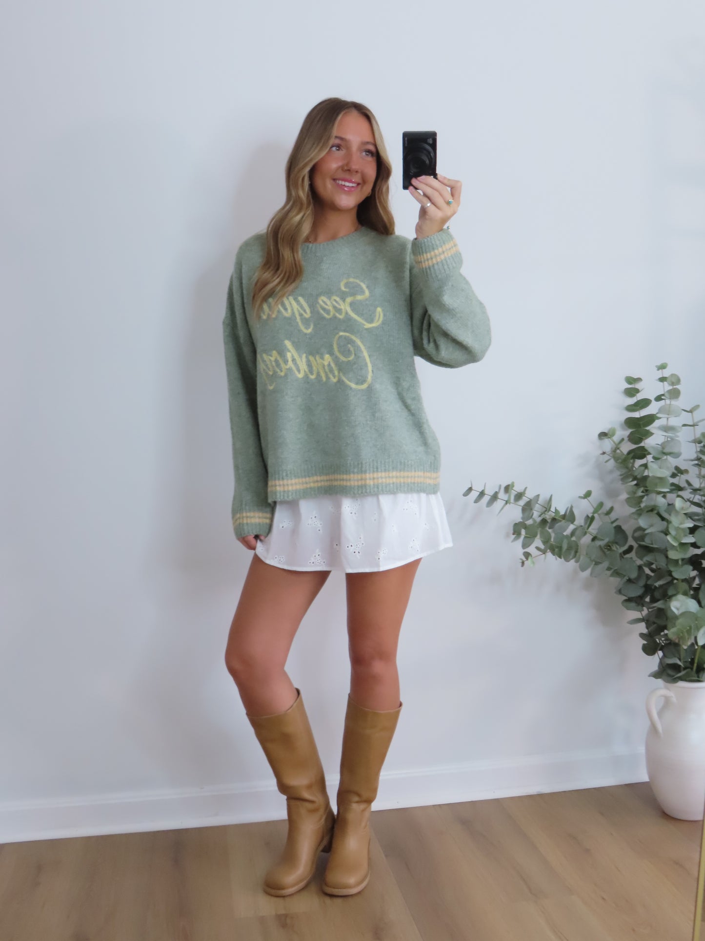 Eyelet Skort