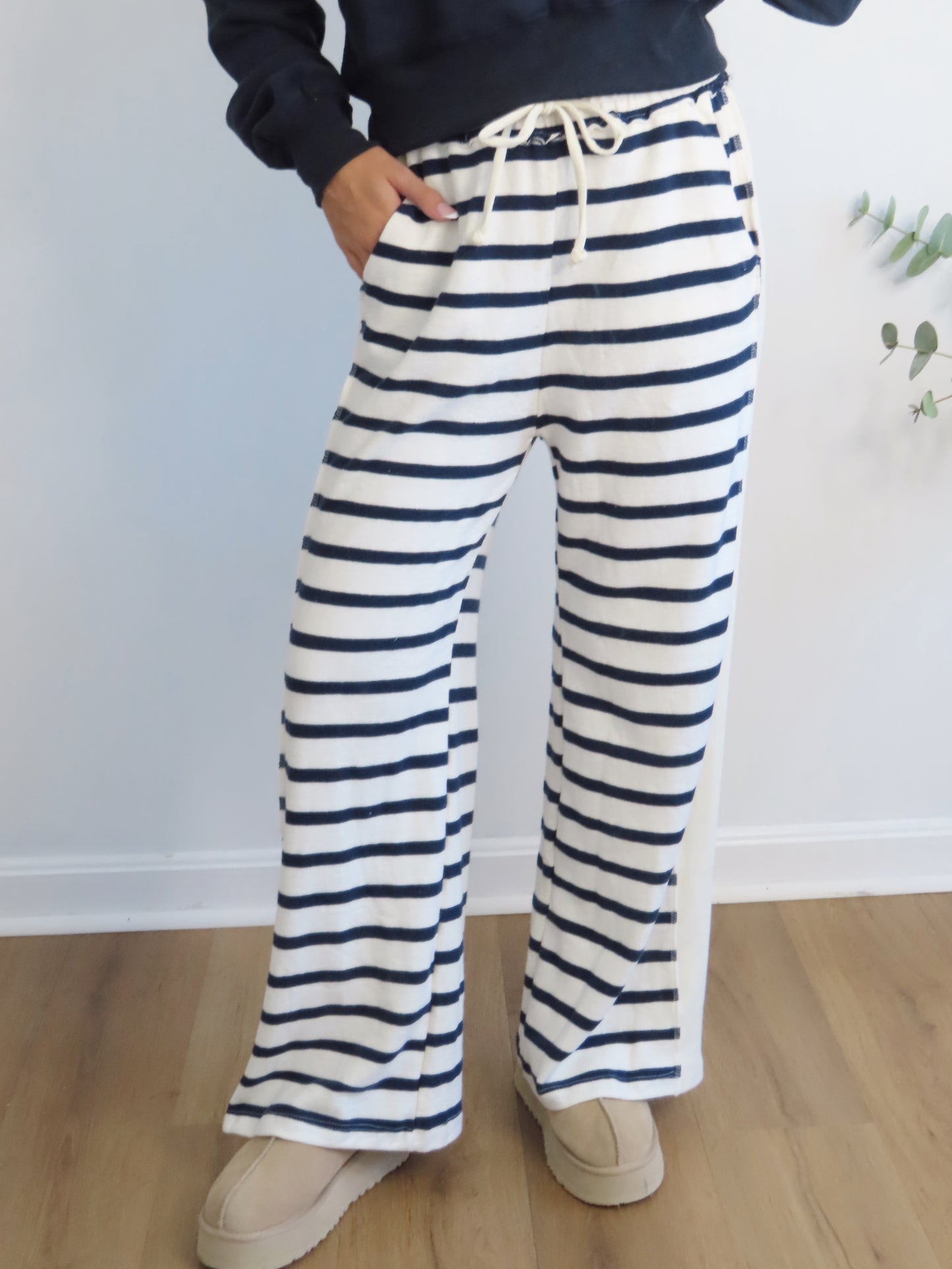 Falling For Cozy Bottoms