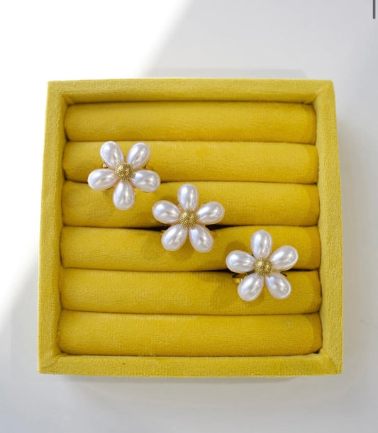 Daisy Ring