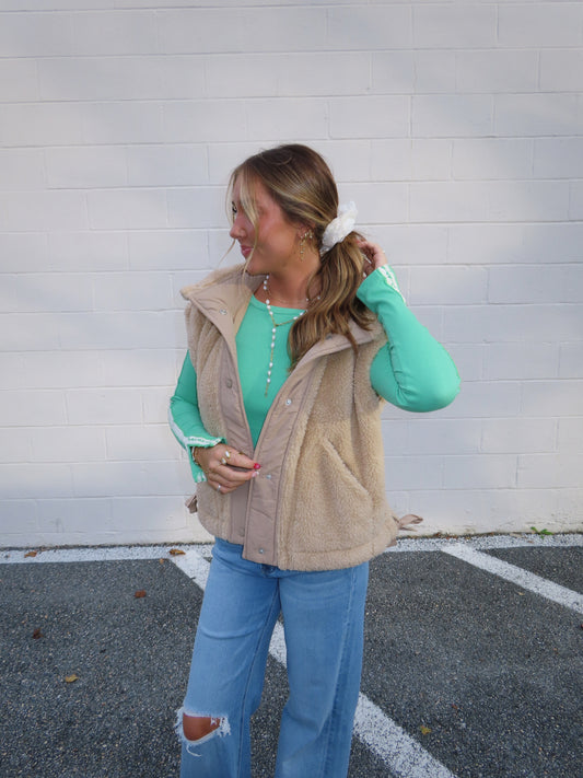 Weekend Cabin Vest (beige)