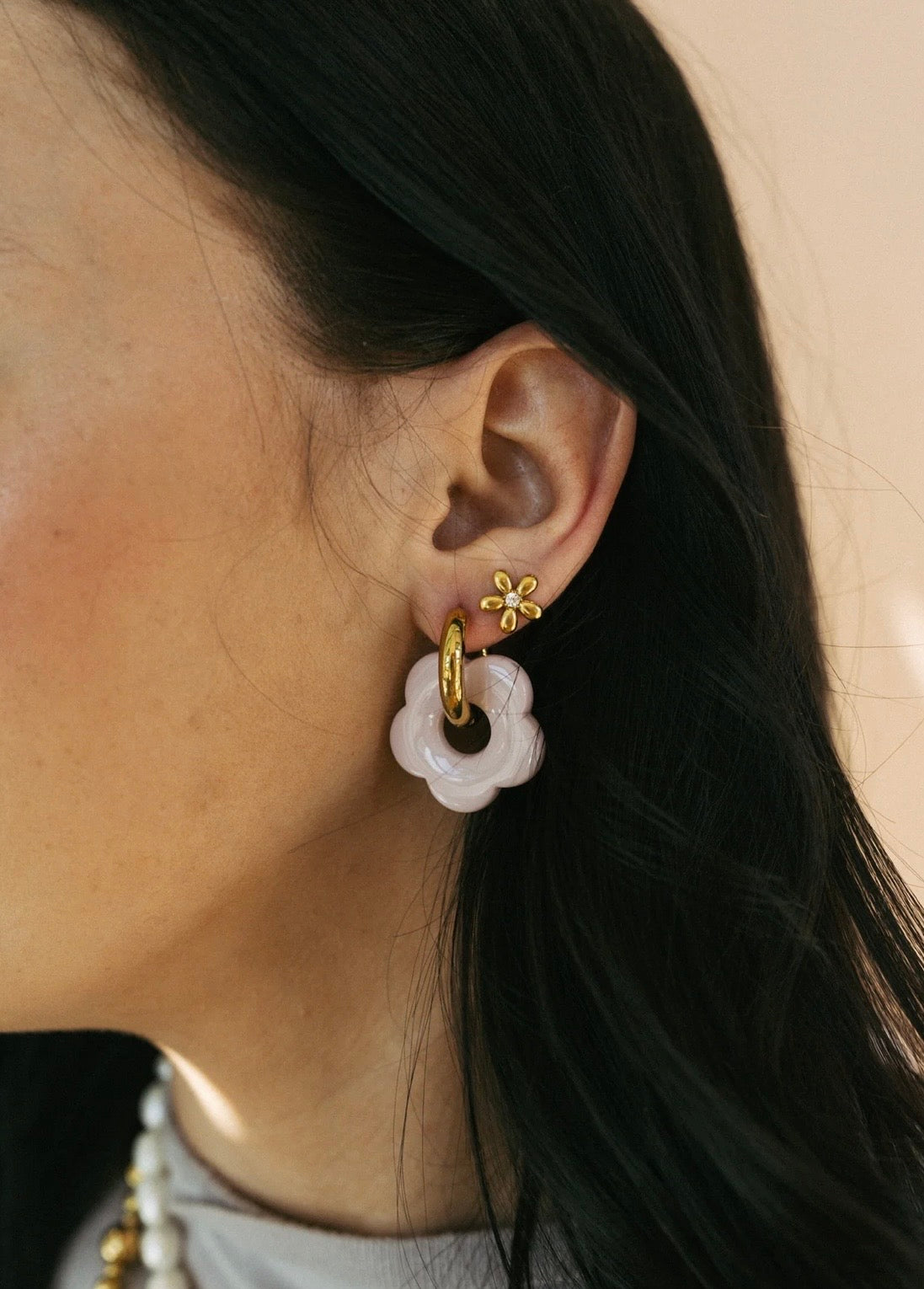 Dainty Daisy Stud Earrings
