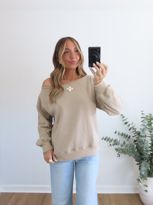 Stay Awhile Pullover