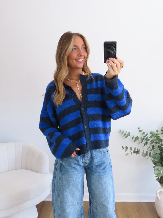 Catch Me Cozy Cardigan (Blue/Navy)