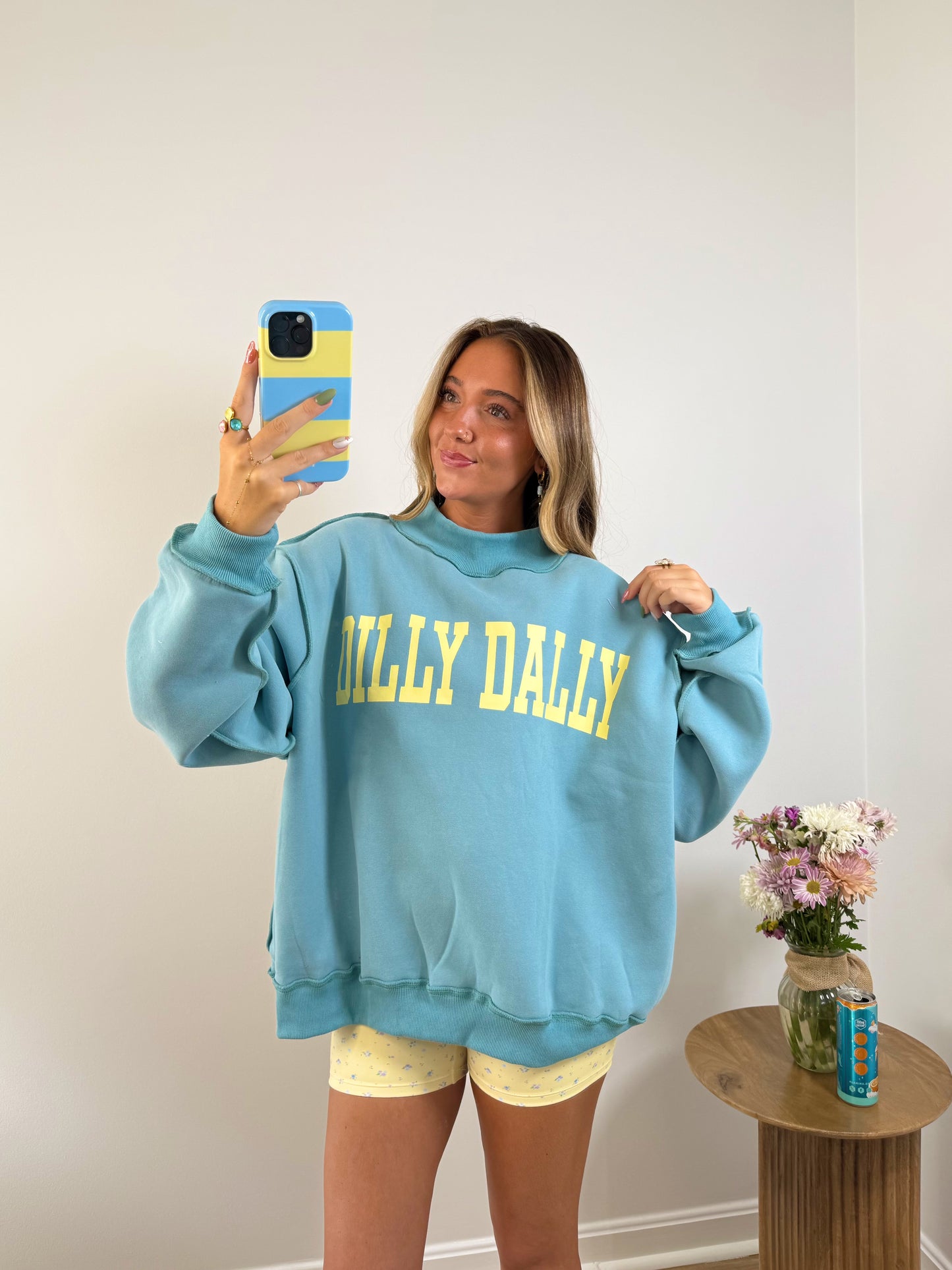 Dilly Dally Mockneck
