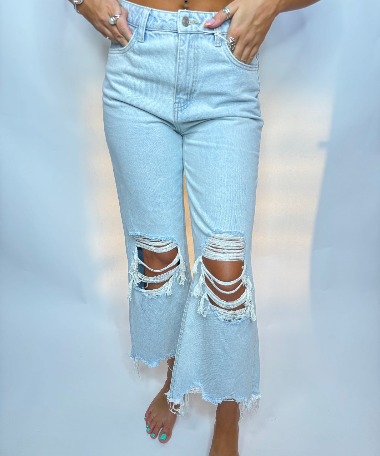 Leslie 90's Vintage Distress Jeans