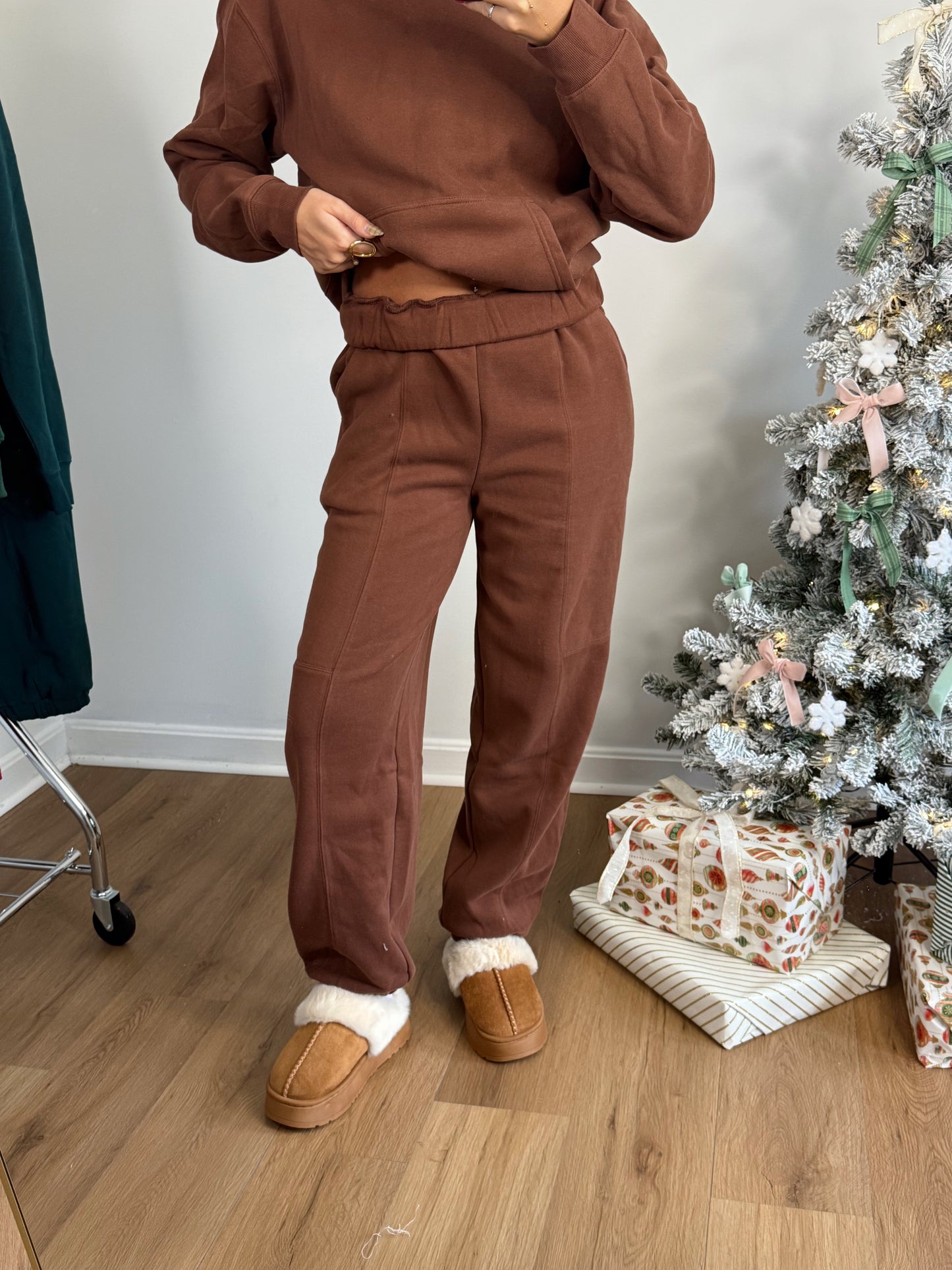 All Is Cozy Joggers (brown)