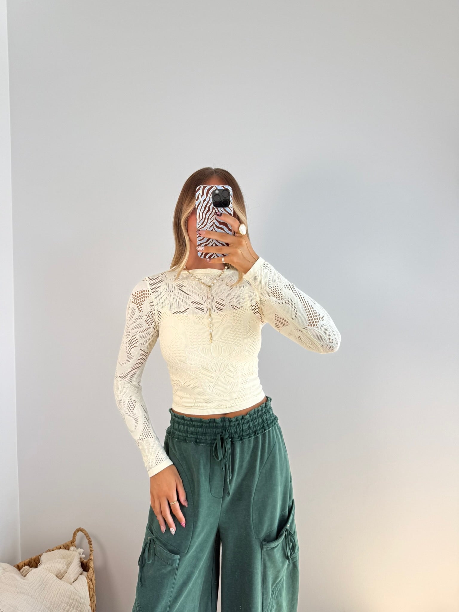 Vintage Lace Long Sleeve - Ivory