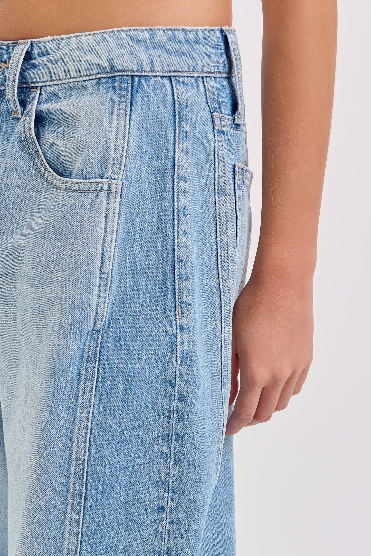 Frankie Barrel Jeans