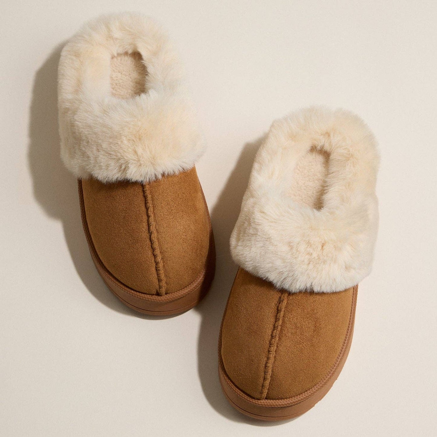 Cozy Claus Platform Sherpa Slippers